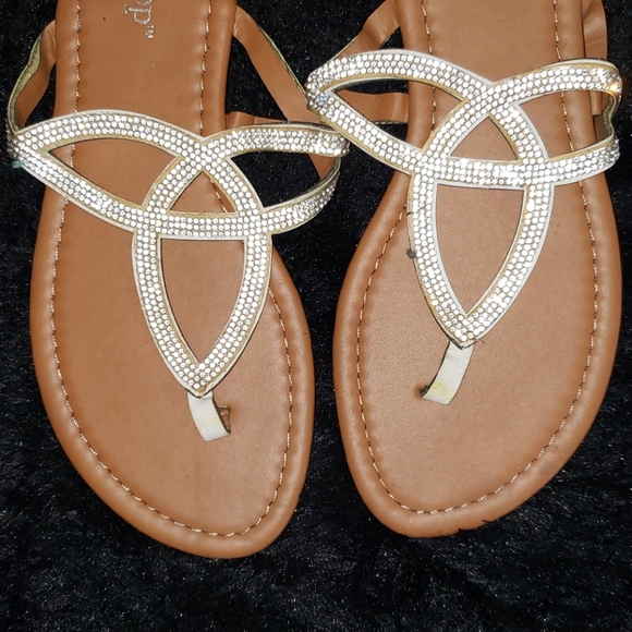 west loop Shoes | West Loop Silver Rhinestone Thong Sandals Sz 7 | Poshmark